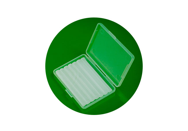 Spezielles Wachs schütz vor Zahnspangen-Schmerzen